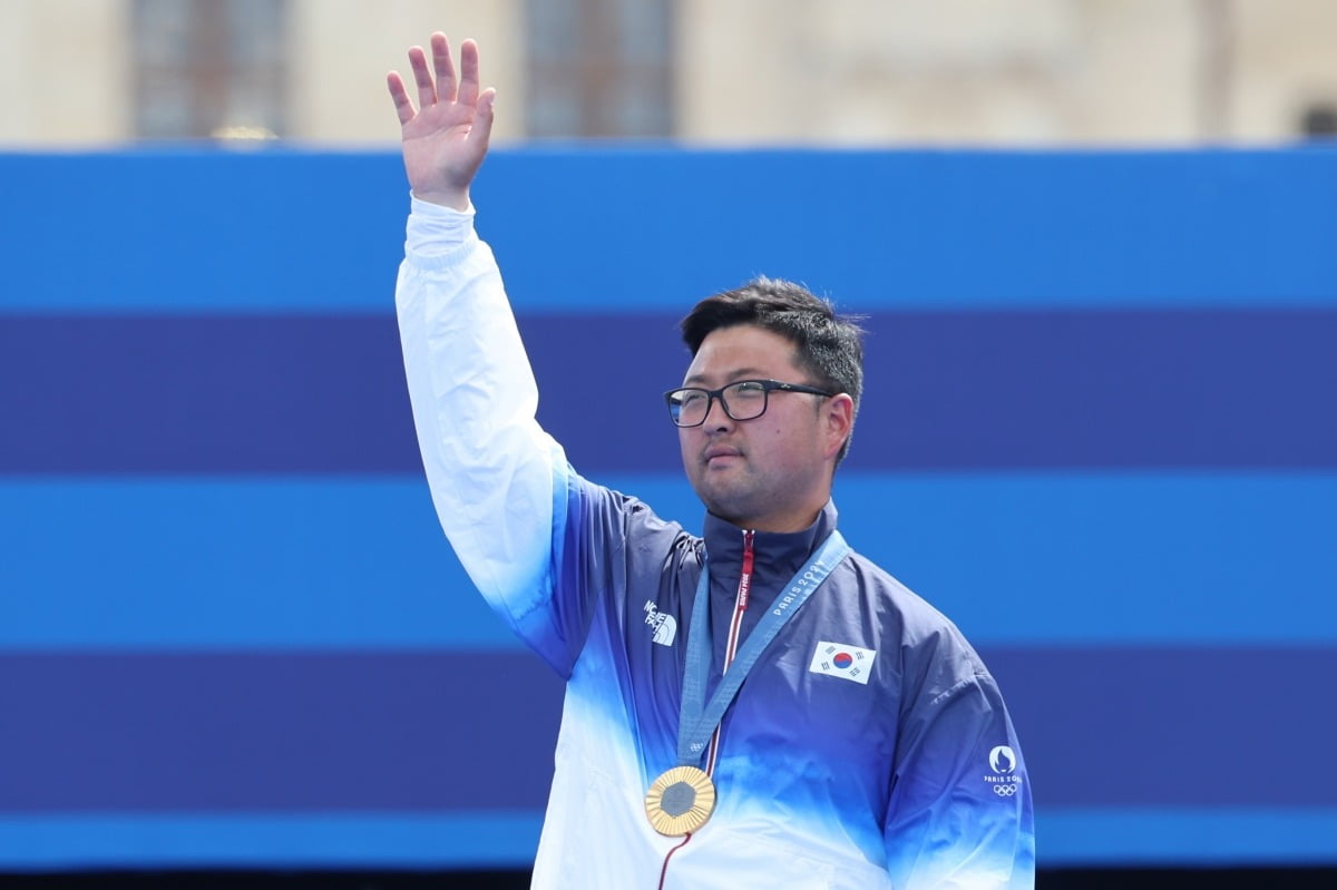 孔帕尼德甲首败！5战仅2胜，五大纪录被终结，李在城双响