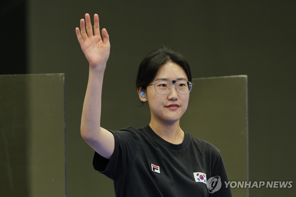 阿莫林：曼城的状态？我从不考虑这些 只专注于自己的团队