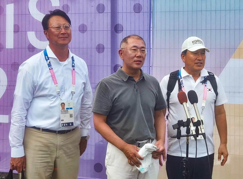药厂正在和维尔茨谈续约，转会更可能在世界杯后