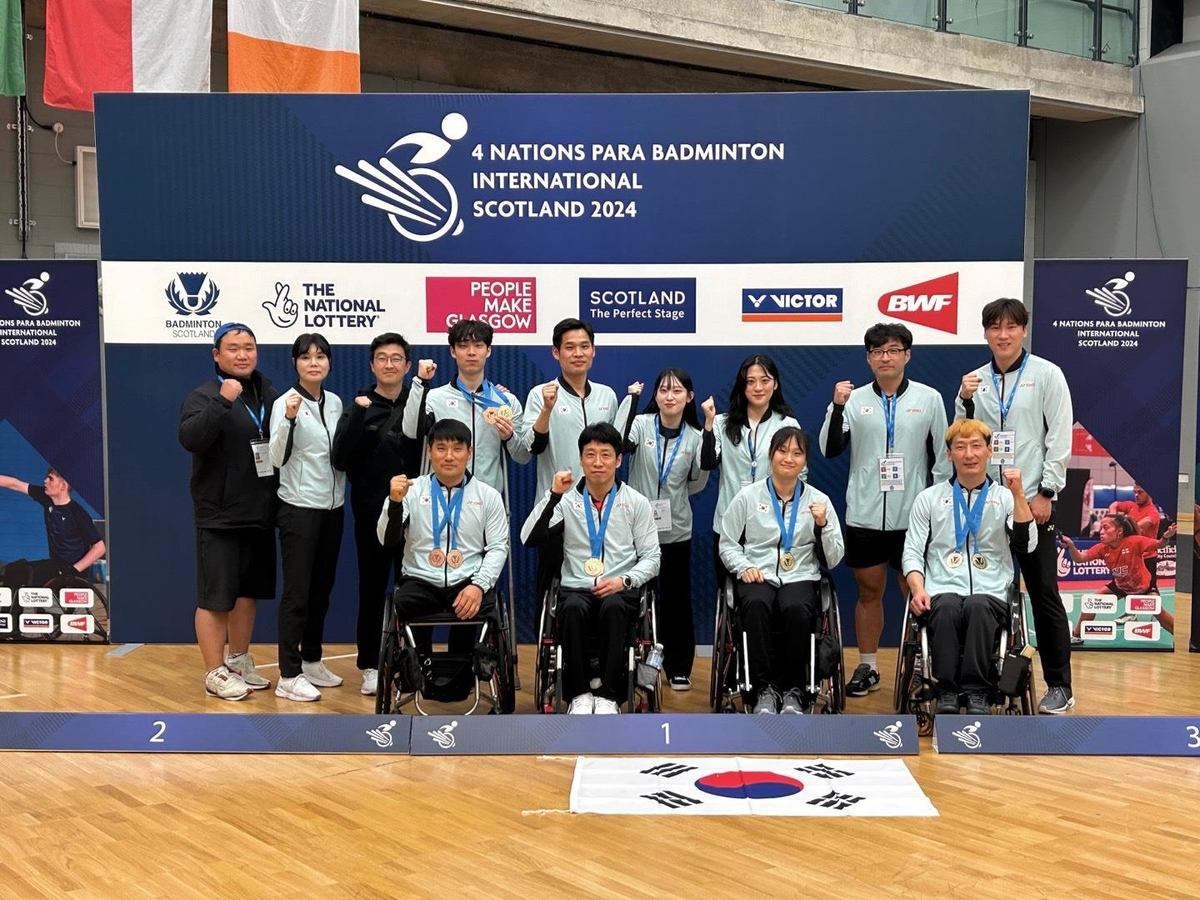 发球五秒违例+开局被打小高潮，杜锋场边插腰暴怒！