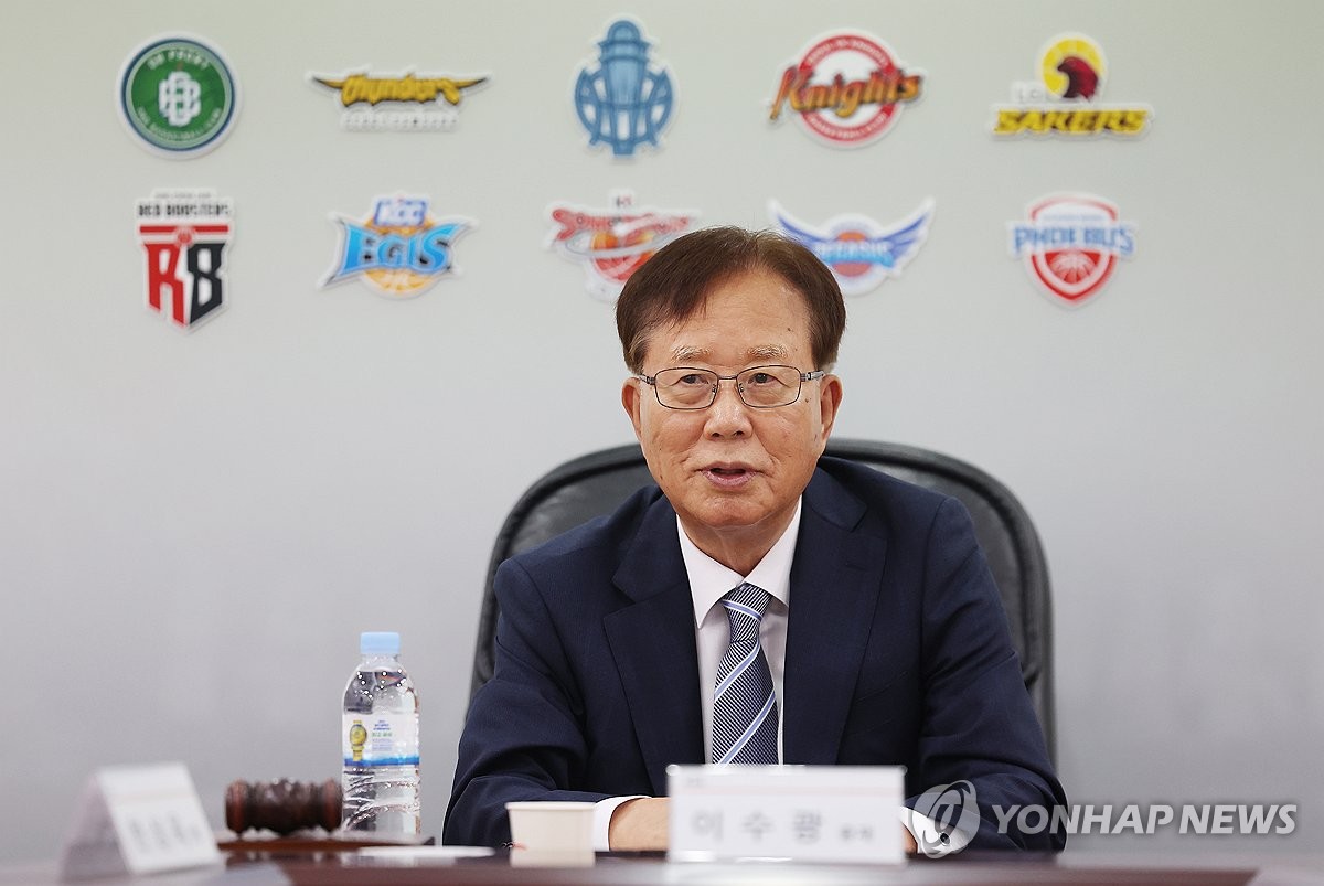 记者：施洛特贝克的韧带伤势不严重，他有望在一月份重返赛场