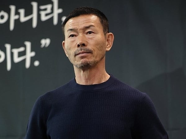 红星主帅：巴萨是欧洲最好的球队，我们会像狮子一样战斗