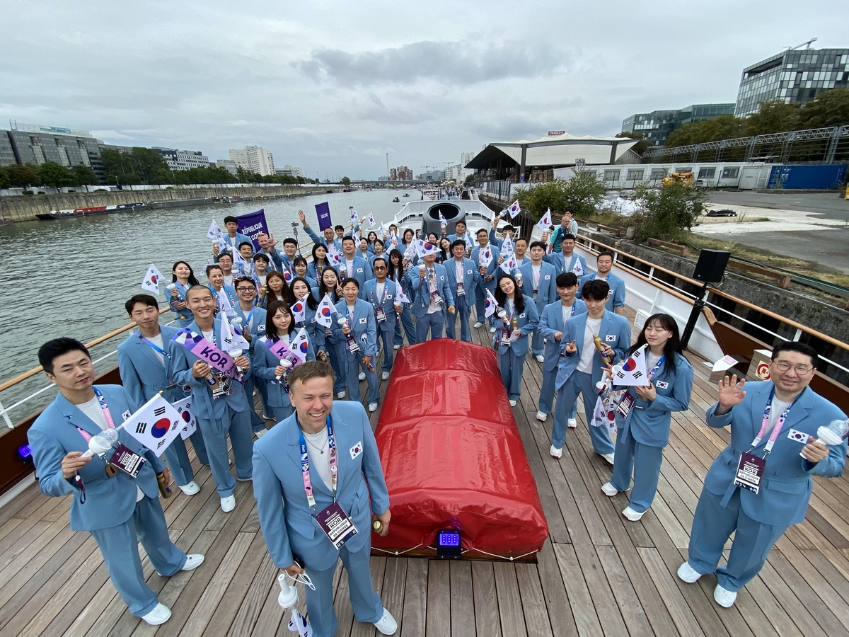 纽卡斯尔喷气机vs中央海岸水手首发：英格汉姆、泰勒先发，蒂明斯PK库尔